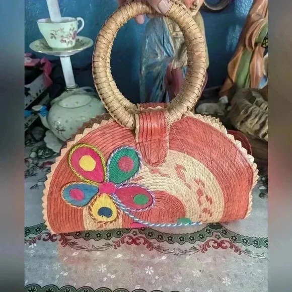 Purse has Made - Picture 2 of 6